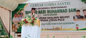 Drs.H. Rutny M.Saleh .Pembina Yayasan BSN