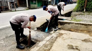 Brimob Aceh dan Masyarakat Bersatu Wujudkan Lingkungan (ASRI) Di Gayo Lues