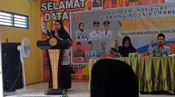 Profesor Dr Sutan Nasomal Mengklaem Dibalik Istoris! Asmidar, S.Pd. Terpilih Sebagai Ketua Pgri Perempuan Pertama di Aceh Singkil Melalui Konferensi Xxiii Pgri Cabang Kuta BaharU Akan Menjadi Ikon PGRI!!!